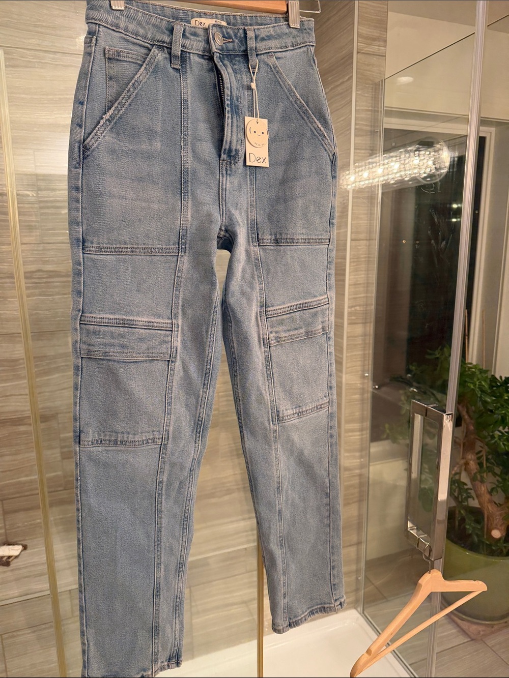 Dex Light Wash Slim Straight women’s Jeans size 25
